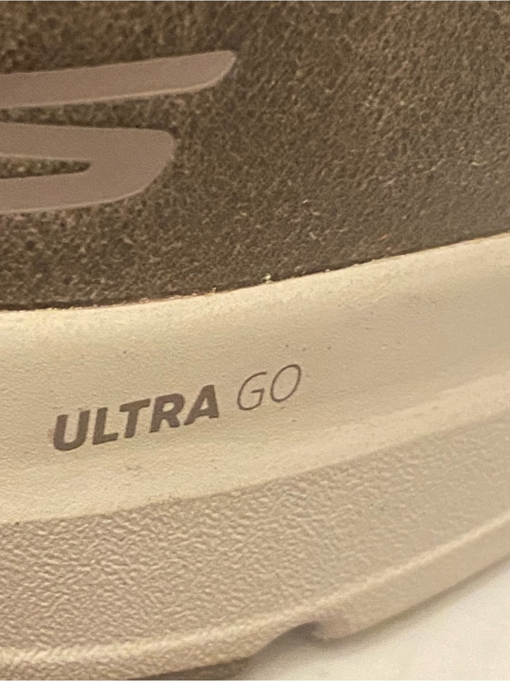 Skechers Ultra Go Air Cooled Goga Mat Faux Fur Lined Lace Up Booties Size 9.5. - Picture 8 of 8